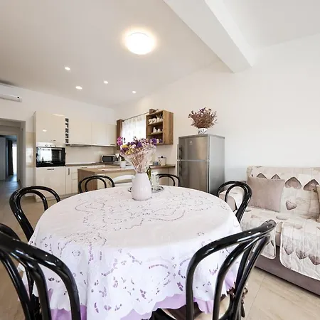 Apartmán De Rosa Zadar