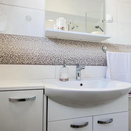 Apartment De Rosa Zadar
