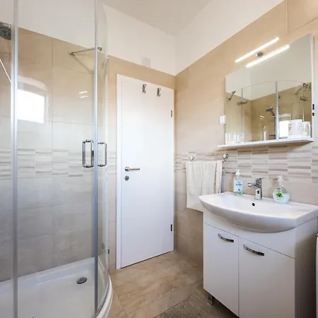 De Rosa Apartment Zadar